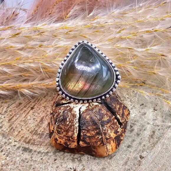 Nature Labradorite Triangular Shape 925 Ring ( Size 10) - Picture 8 of 10